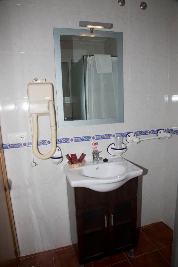 Hostal Cafeteria El Mero زاهورا المظهر الخارجي الصورة